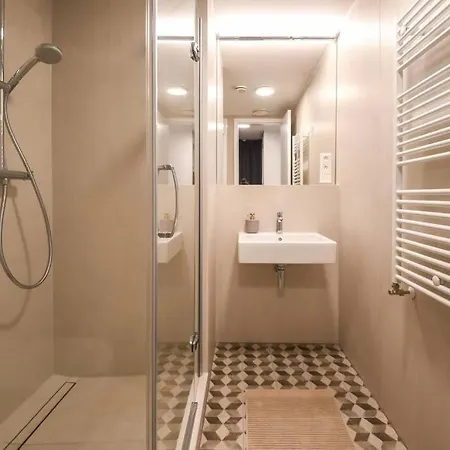 Skypark Luxury With Skyline View & Free Parking Appartamento Bratislava