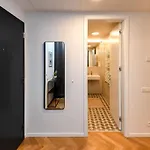 Apartment Skypark Luxury With Skyline View & Free Parking