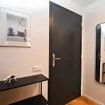 Apartment Skypark Luxury With Skyline View & Free Parking