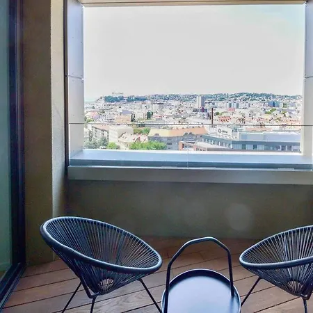 아파트 Skypark Luxury With Skyline View & Free Parking 브라티슬라바