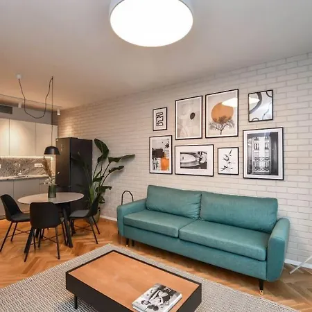 Apartmán Skypark Luxury With Skyline View & Free Parking