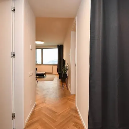 Skypark Luxury With Skyline View & Free Parking Apartmán